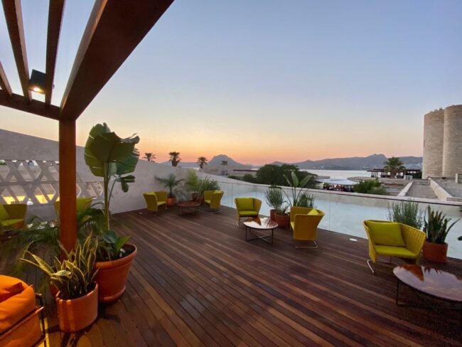 Louis Vuitton ahsap deck1