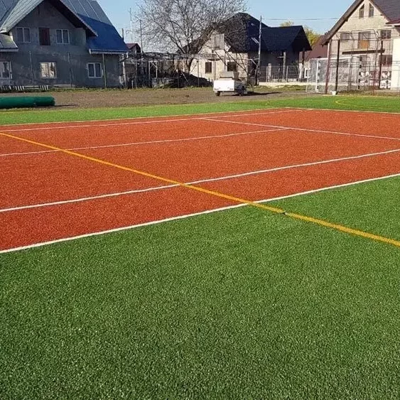 tennis grass cim hali.jpg